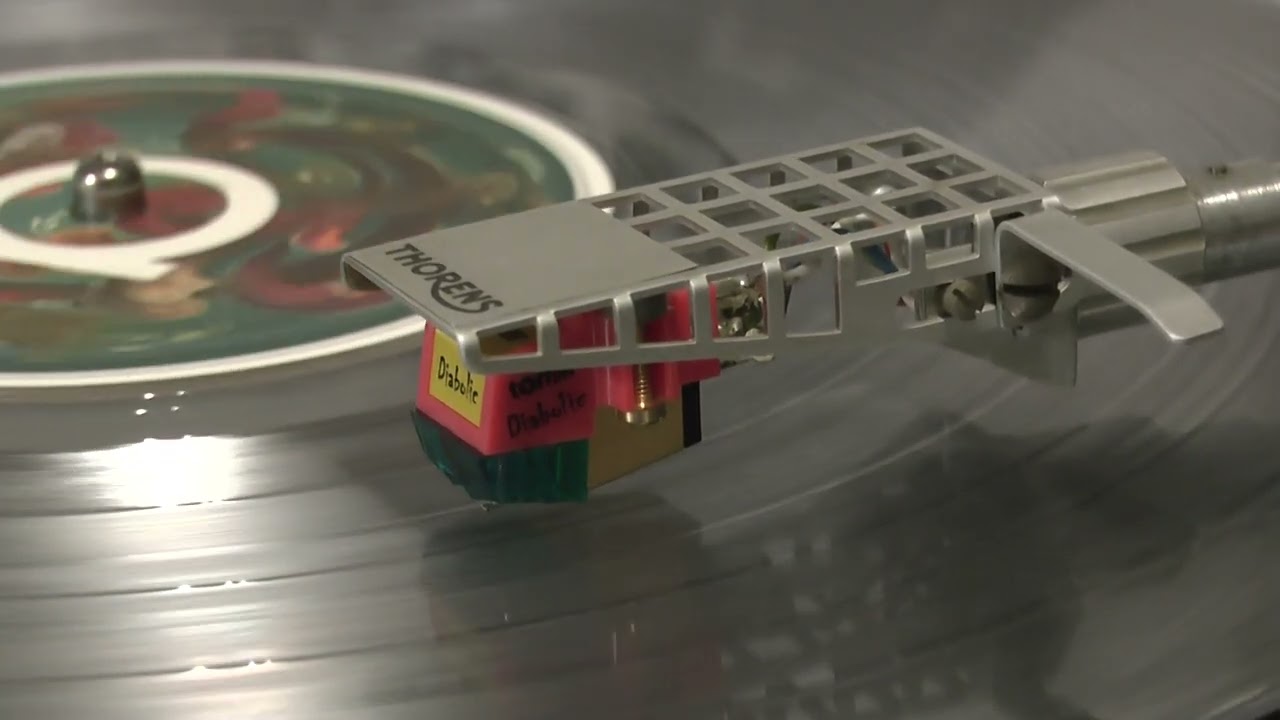 VINYL HQ, AHA, foot of the mountain / 1970 Thorens TD150 Mk2 table, Technics EPC270 ellyptical cart