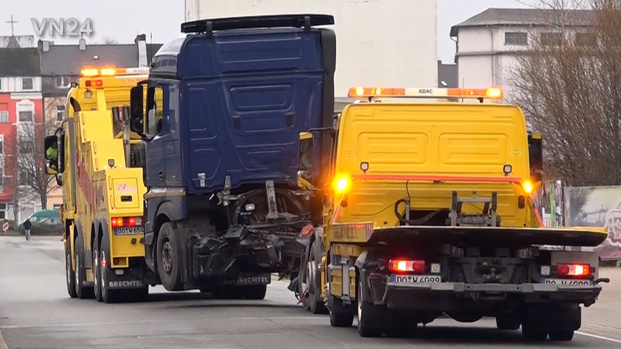 18.01.2020 - VN24 - Güterzug kracht in Hängerzug - LKW Abschleppaktion