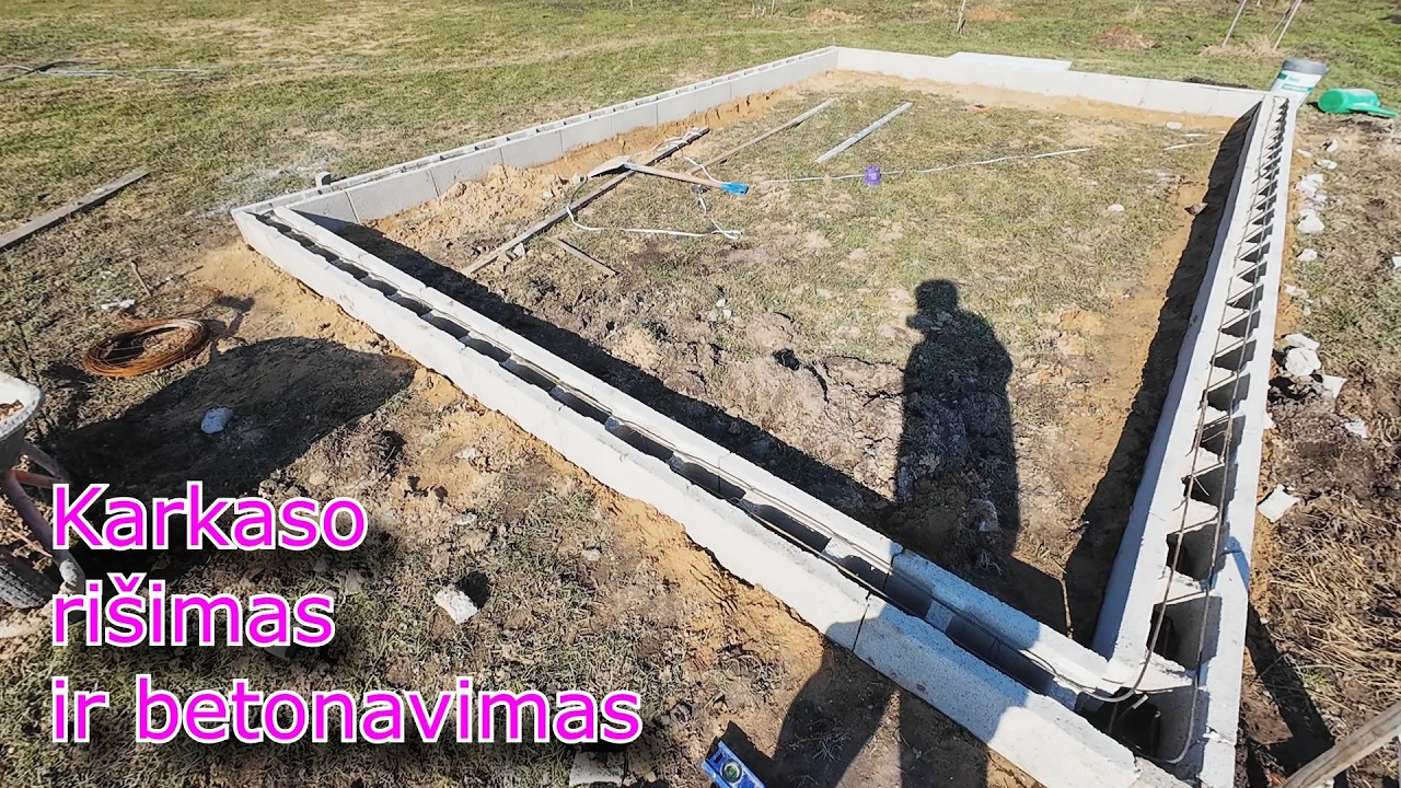 Kovo 14/Armatūros rišimas ir pamato betonavimas/ Drenažas veikia