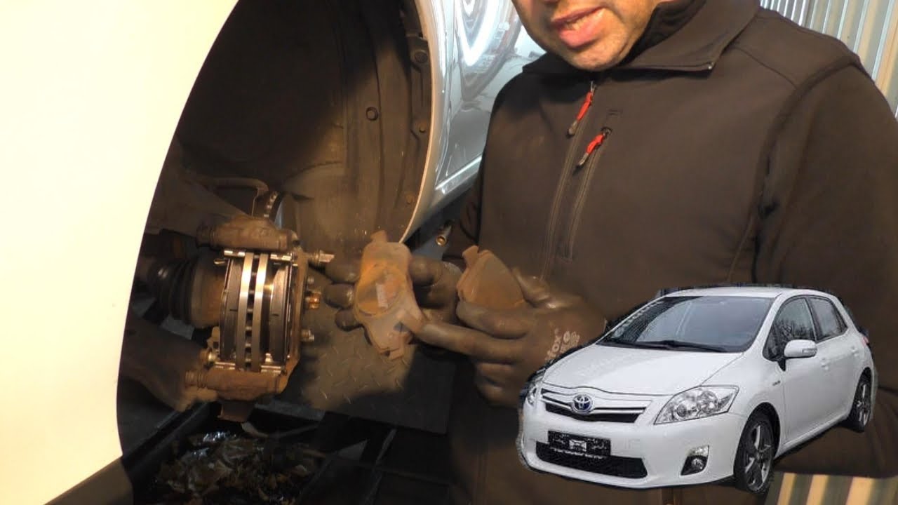 Toyota Auris E15 - Bremsklötze und Scheiben vorne wechseln