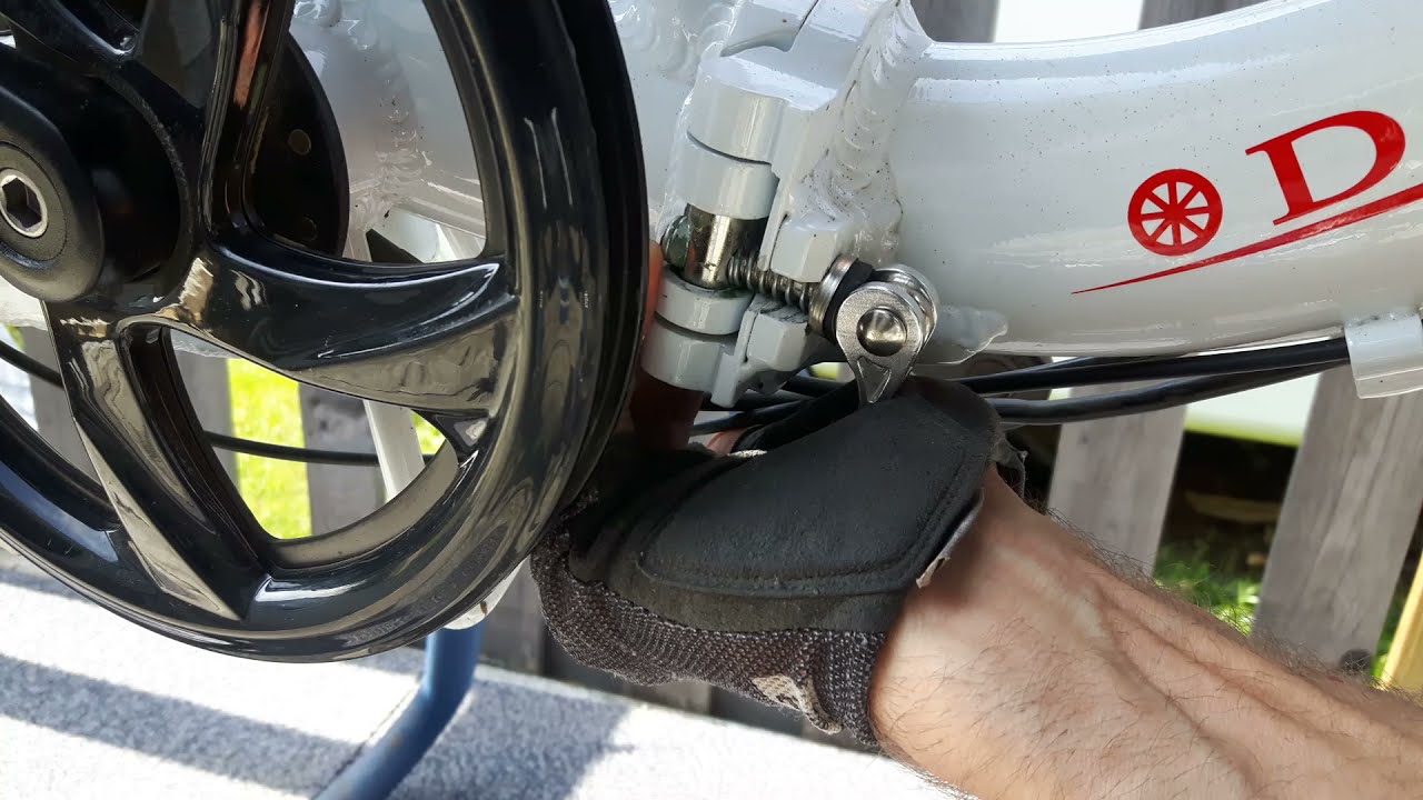 How to operate the folding latch on DJ Folding Bike Step Thru 2021 | DJ Bikes