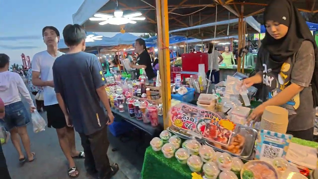 Prachuap Kiri Khan Walking St market 