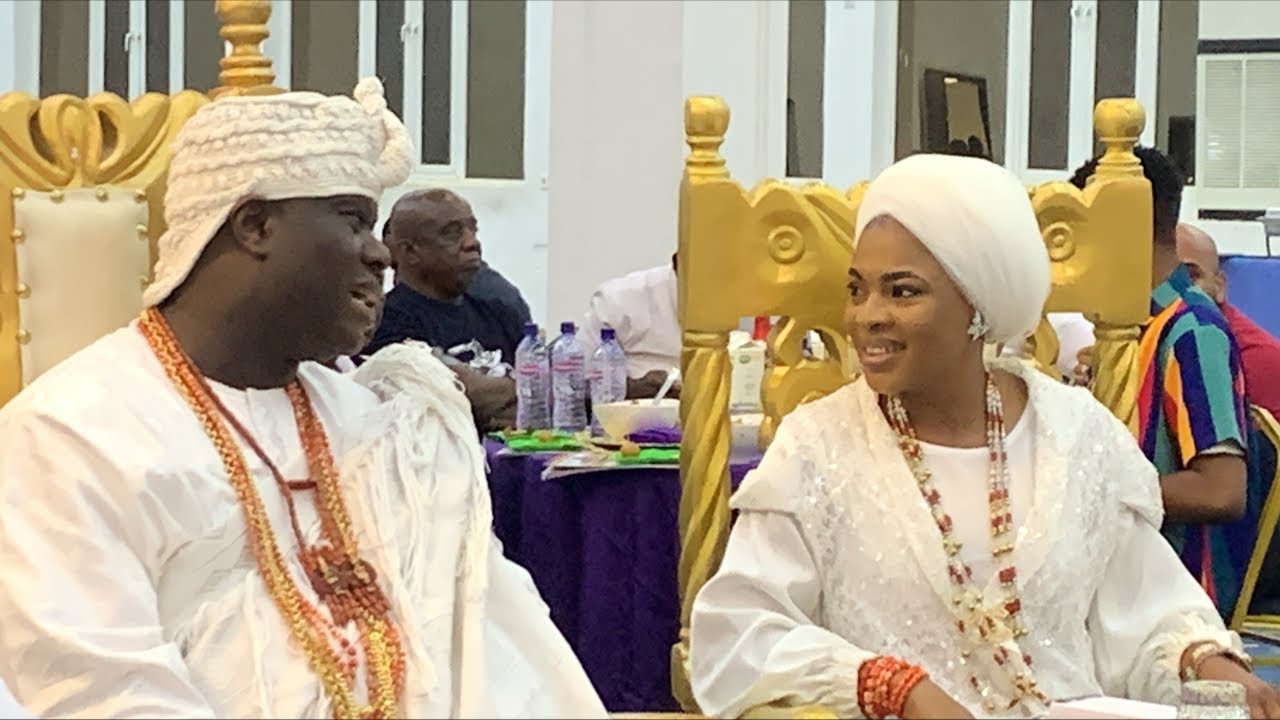 OONI OF IFE WITH QUEEN TEMITOPE OGUNWUSI AT THE OJAJA ARENA, IFE GRAND RESORTS