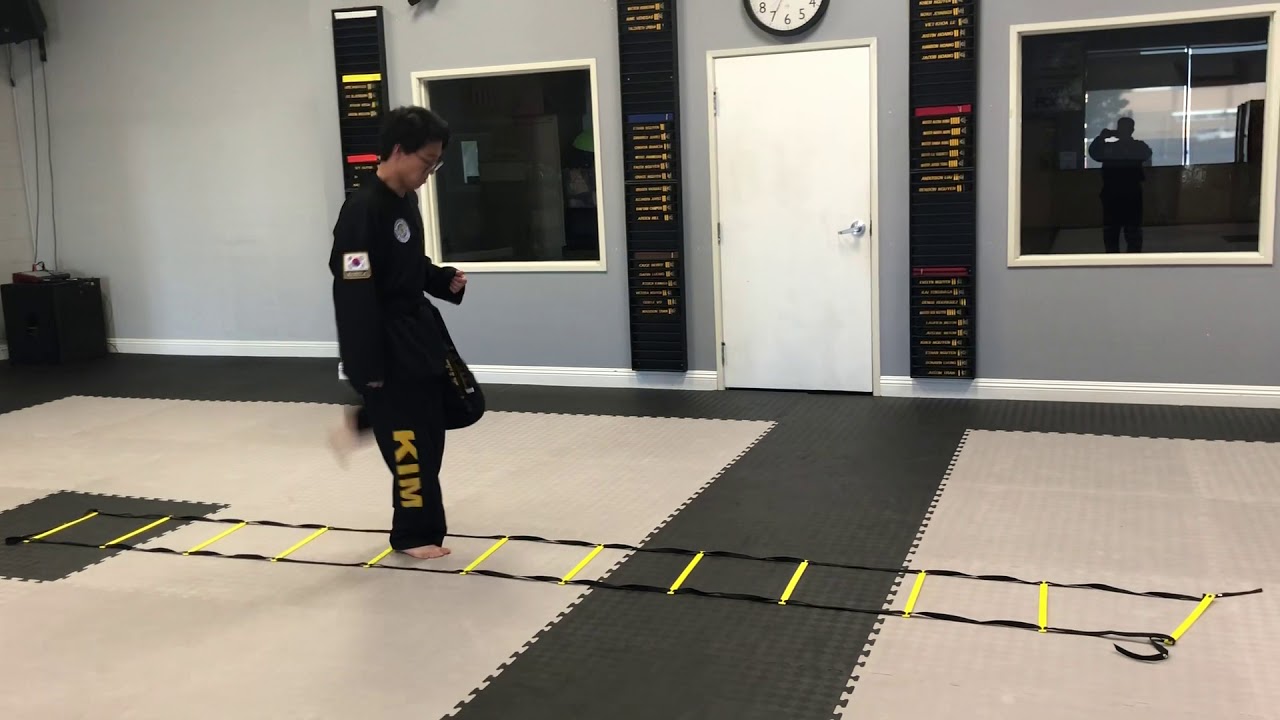 Ladder Drill - Hop scotch