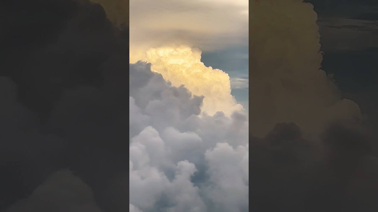 Cool clouds I saw on my flight home 🤍 