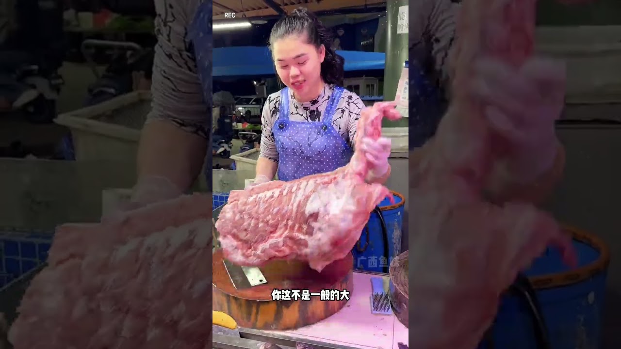 扛80斤排骨上门试刀，最后这操作看呆大妈#记录真实生活 #刀工 #厨房菜刀 #斩切两用刀