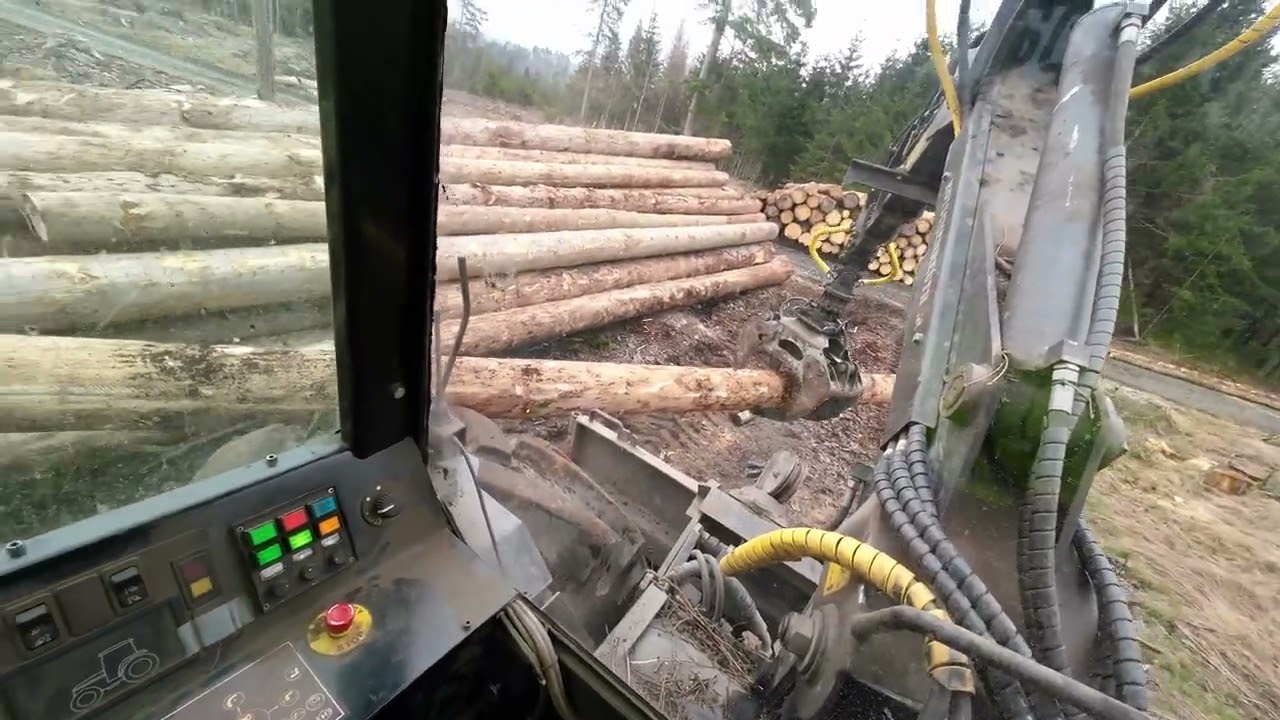 Kotschenreuther K125 beim Langholz aufpoltern