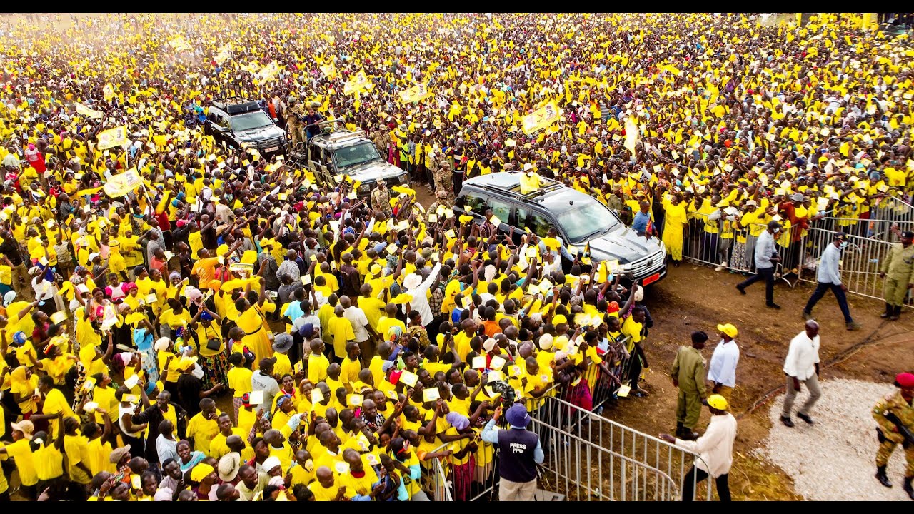 PRESIDENT MUSEVENI CAMPAIGNS IN HOIMA CITY