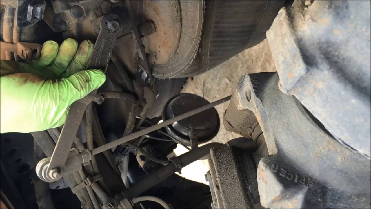 Air Suspension Leveling Valve.