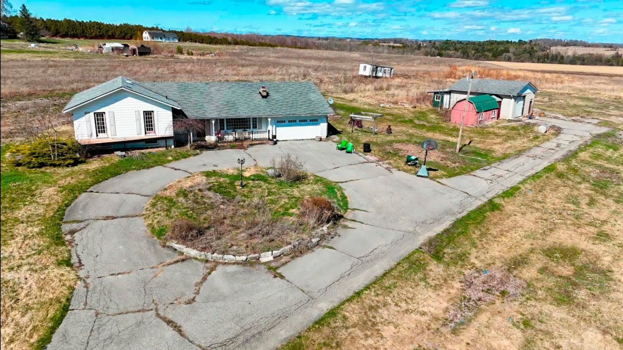 ABANDONED Ranch House taken Over By A Squatter, Kicked Out By Developers Having To Leave Everything!