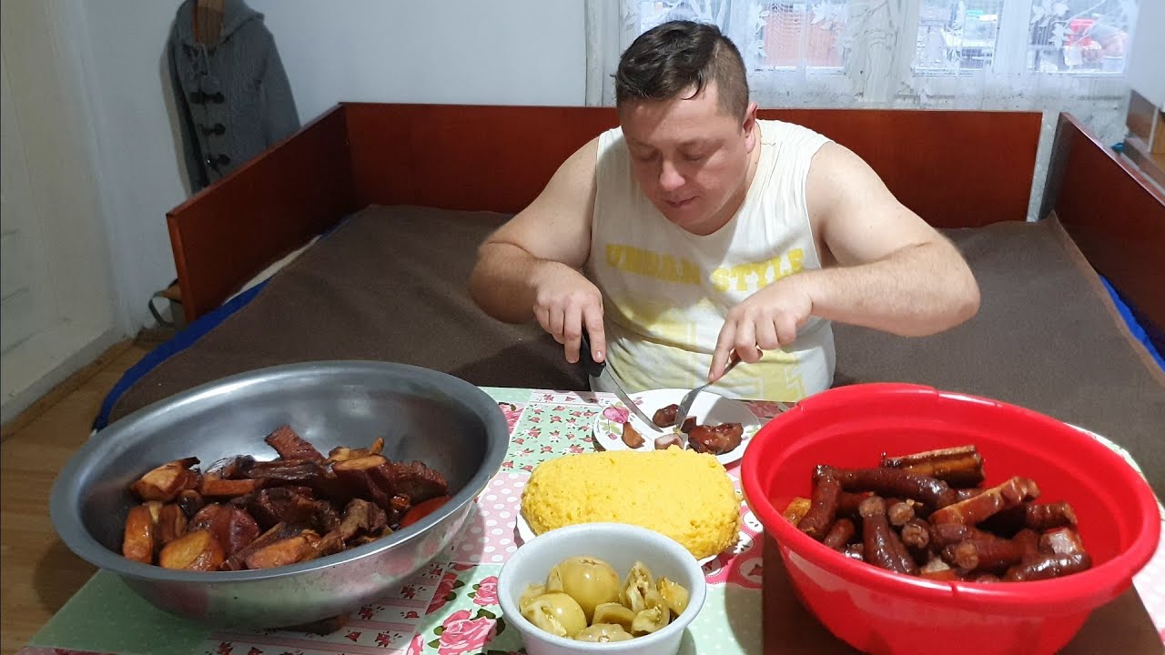 ‼️CARNE LA GARNIȚA ,CU MĂMALIGA SI GOGONELE‼️FACUTĂ LA SOBA CU PLITĂ‼️