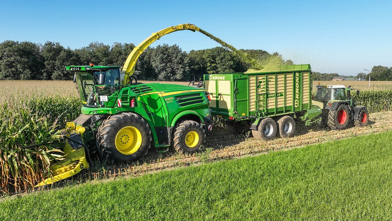 Mais 2023 - John Deere 8300i | Fendt 724 + 718 | Vriezen