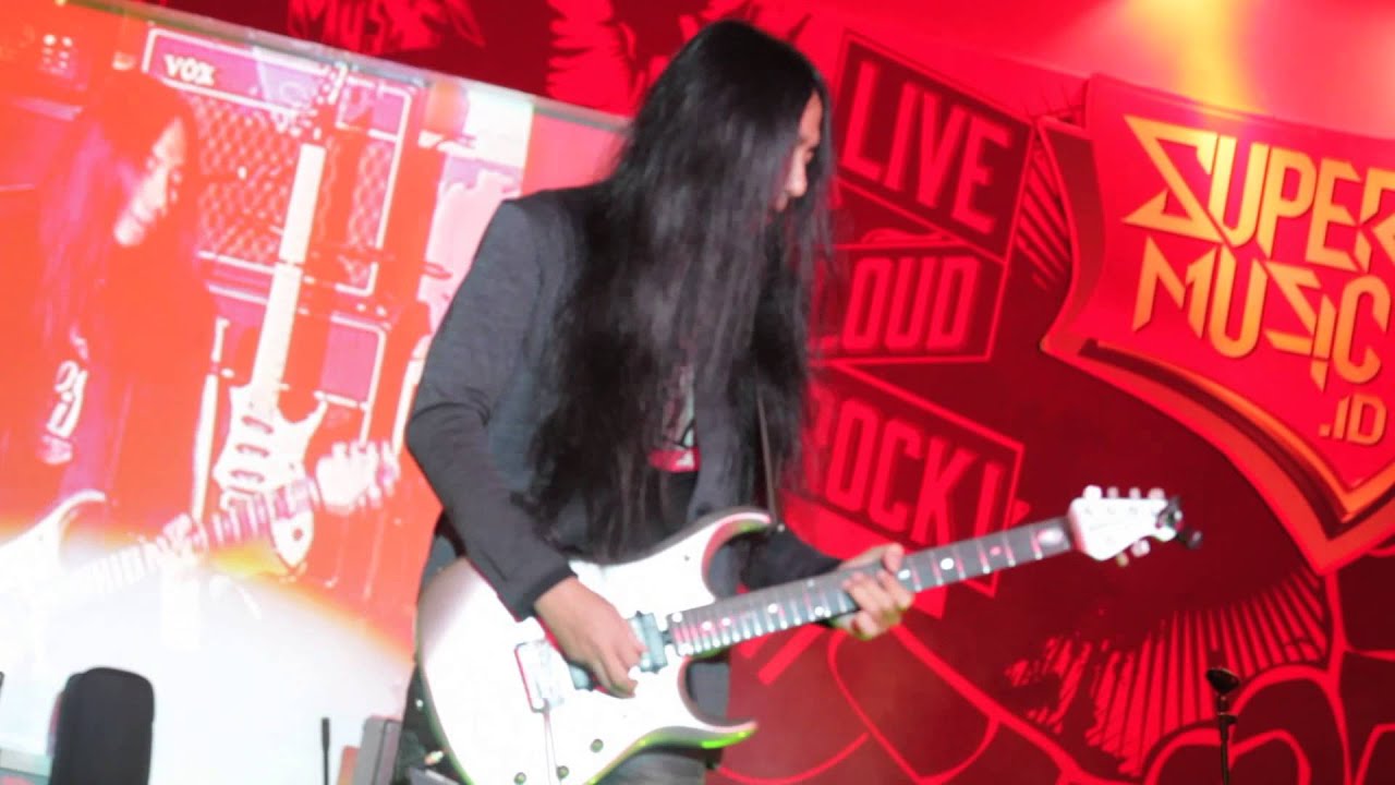 SuperMusic ID: Andry Muhammad Perform di SuperGitar Awards 2015