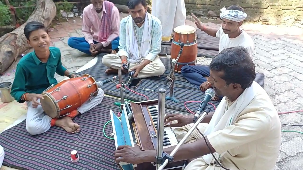 सीताराम धुन पाथर कछार इस बच्चे की हाथ की उंगलियों ने मन मोह लिया 