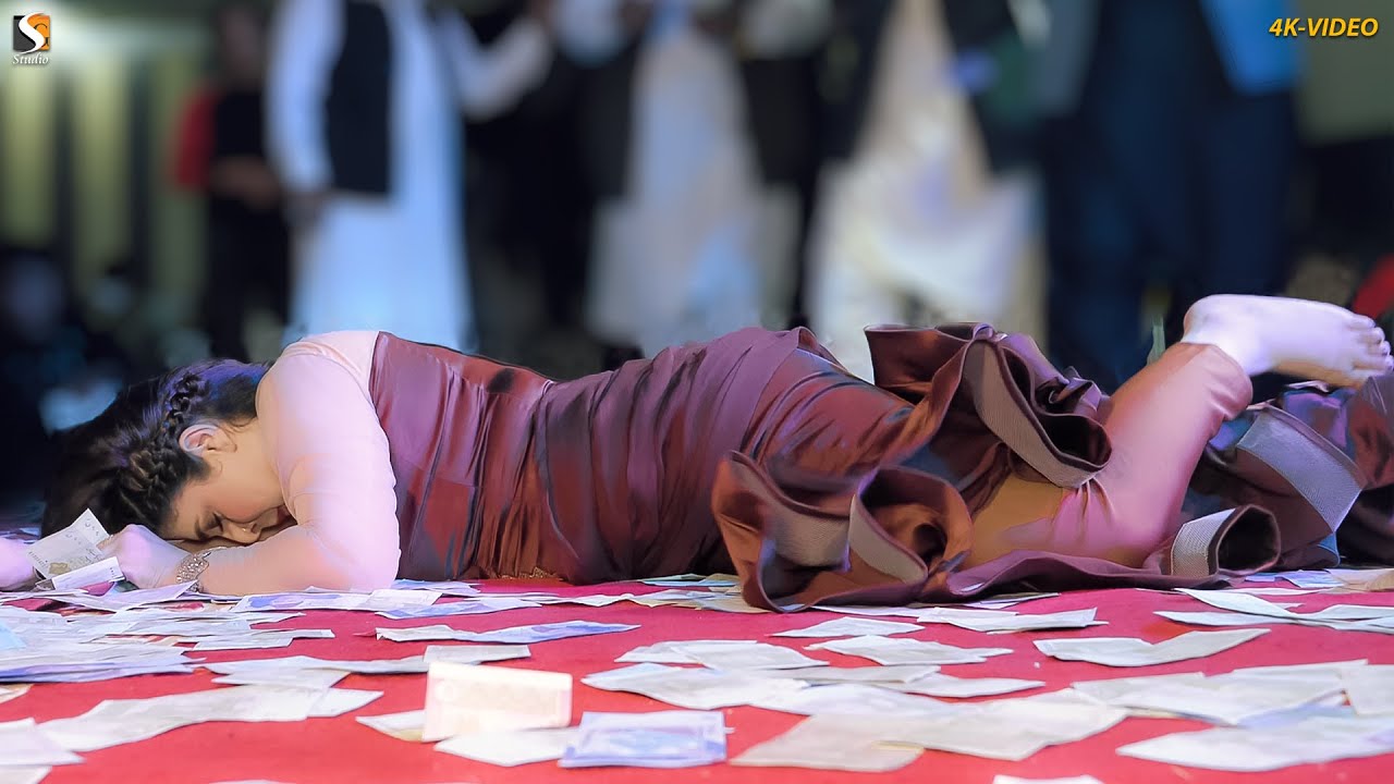 Sade Sangi Salamat Rahin , Chahat Baloch Dance Performance 2024