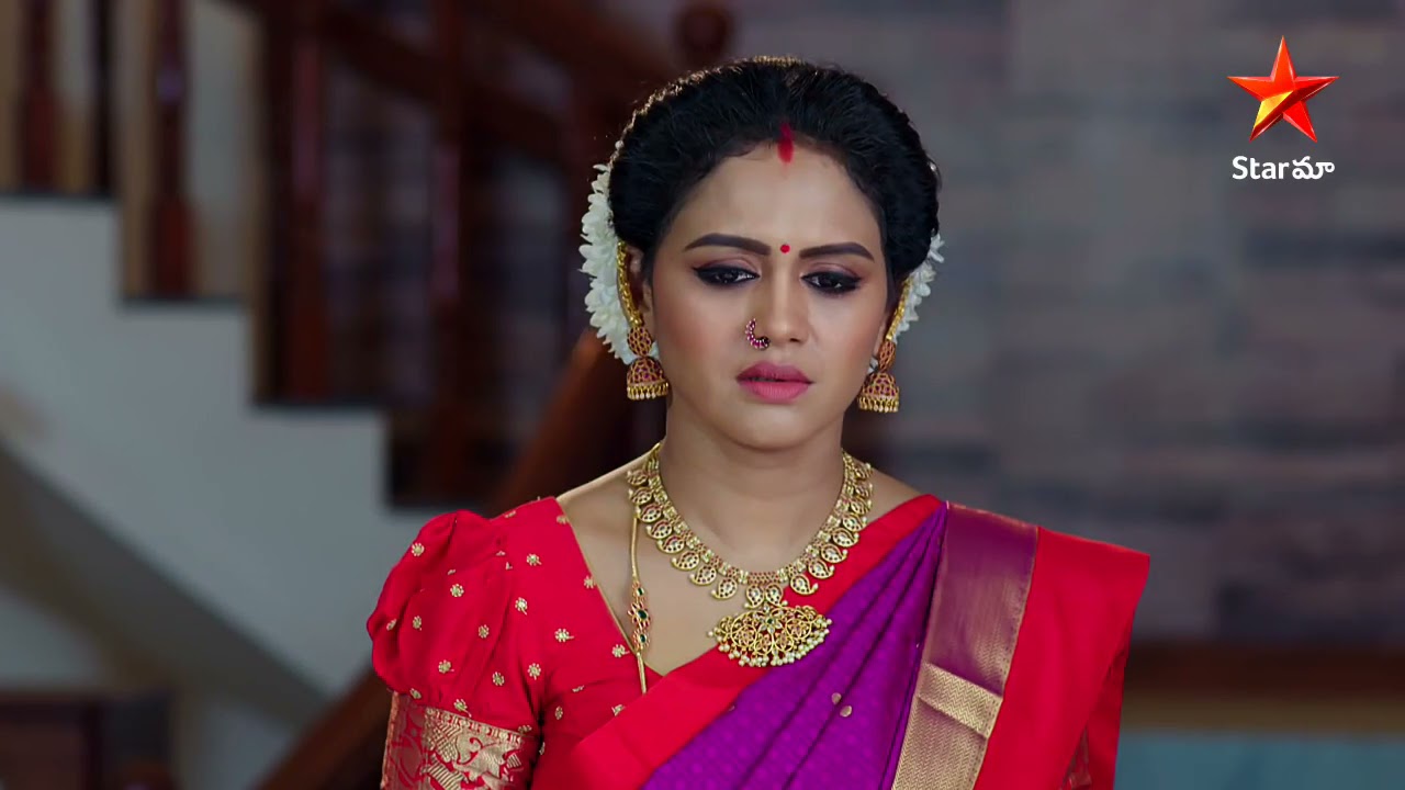 మహాలక్ష్మి బయటికి వెళ్లిపోతుందా?  #BangaruPanjaram today at 1 PM on #StarMaa