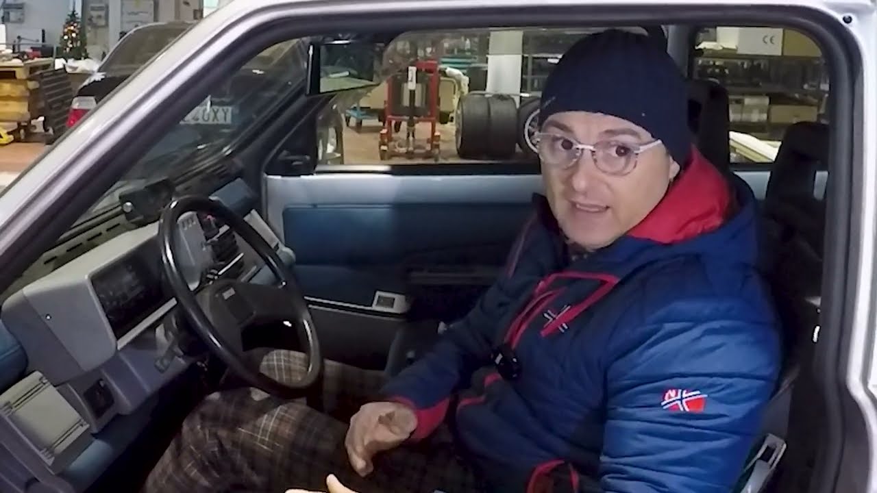Installazione distanziale al volante su Fiat Panda 141