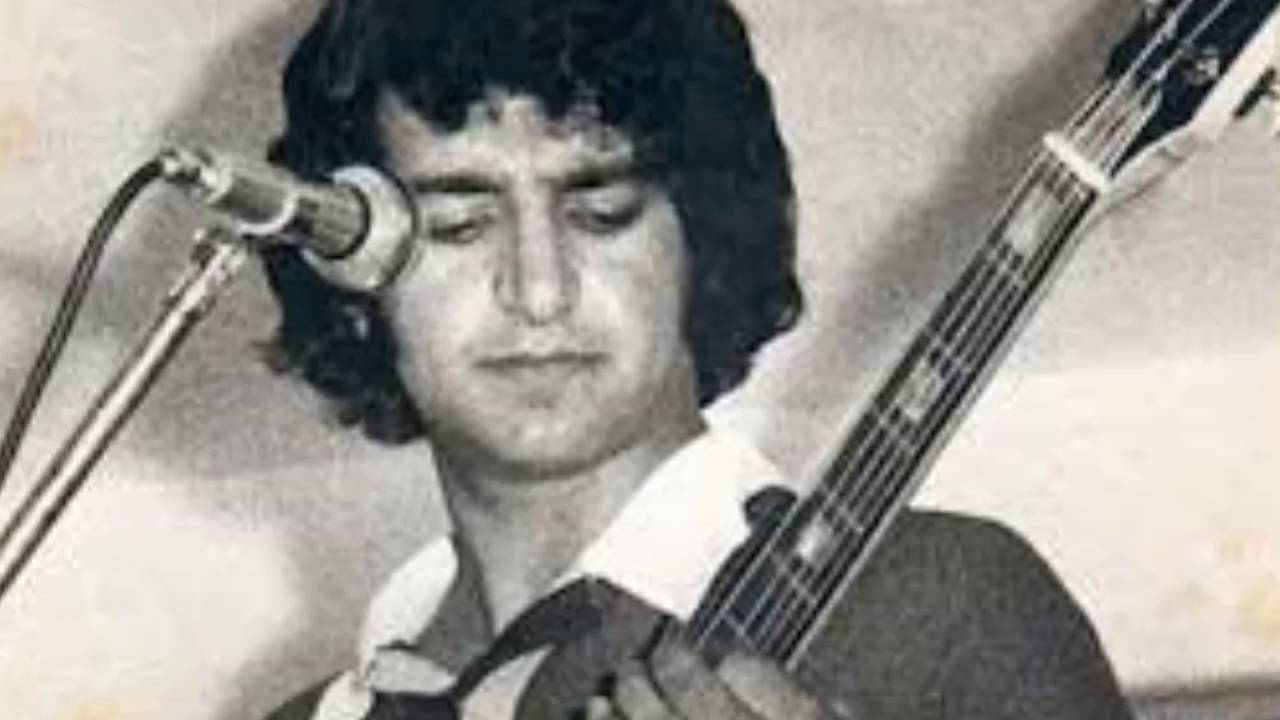 Aref Kayhan   Adami zaada chi hast عارف کیهان - آدمی زاده چی هست یک دل و هزار غم است