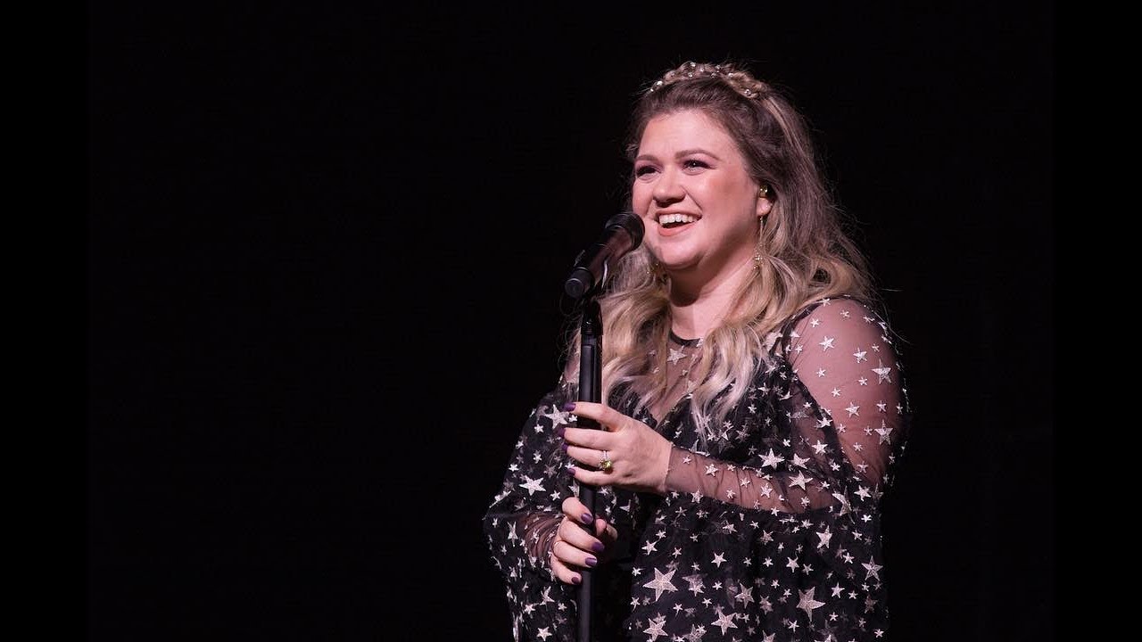 Kelly Clarkson - Live 2017 Vocal Range (Eb3-Bb5-E6)