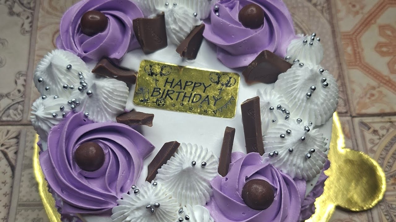 CHOCOLATE CAKE