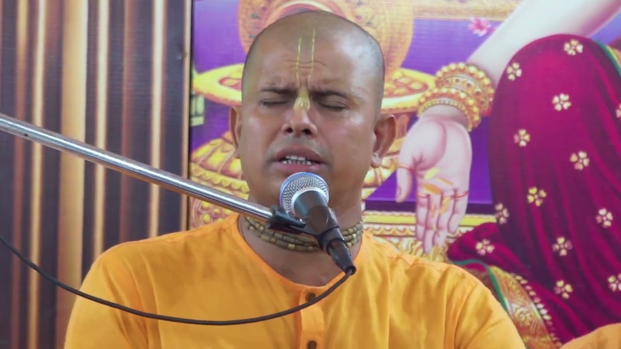 Soothing Mantra Kirtan Dance || HG Madhusudan Prabhu
