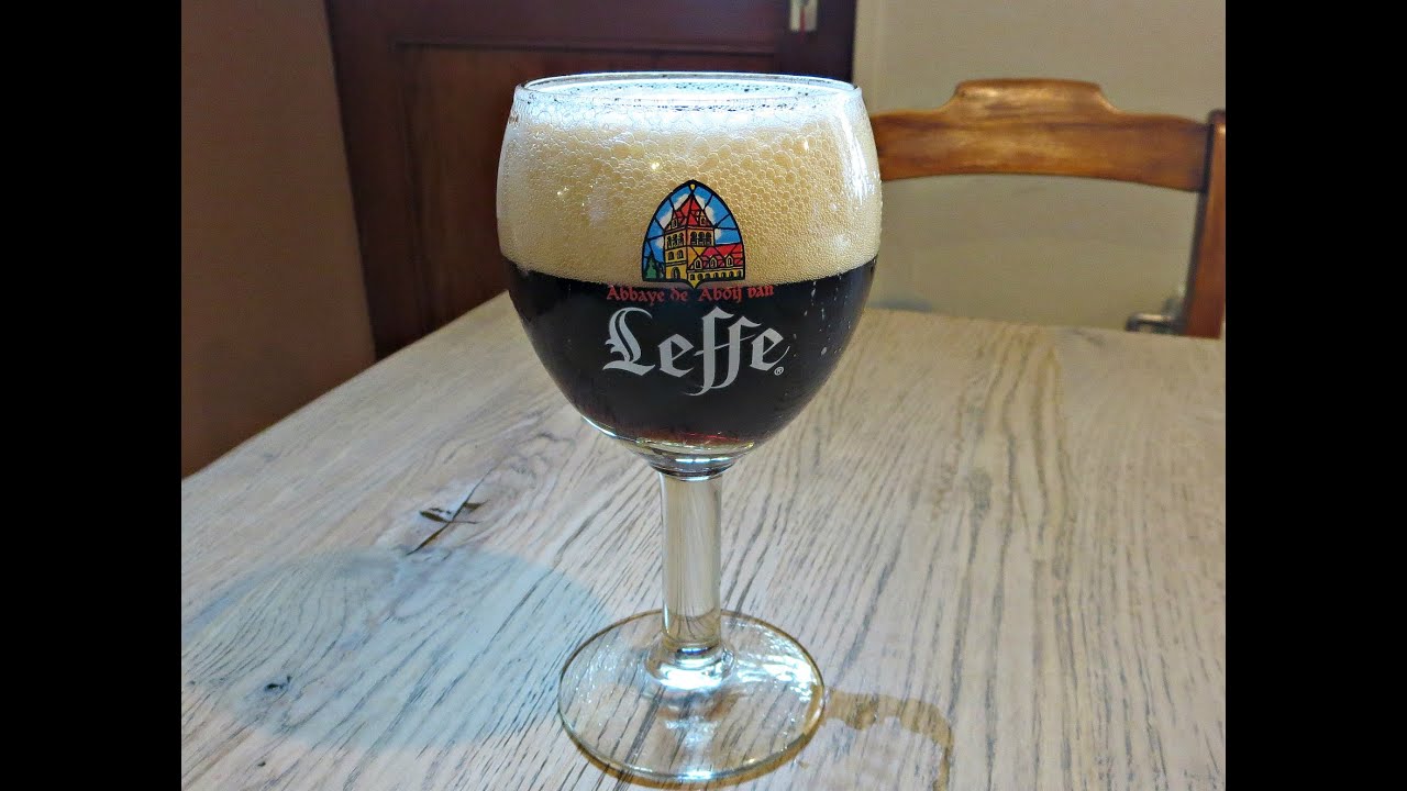 Обзор бельгийского темного пива Лефе Брюн (Leffe Bruin) 18+