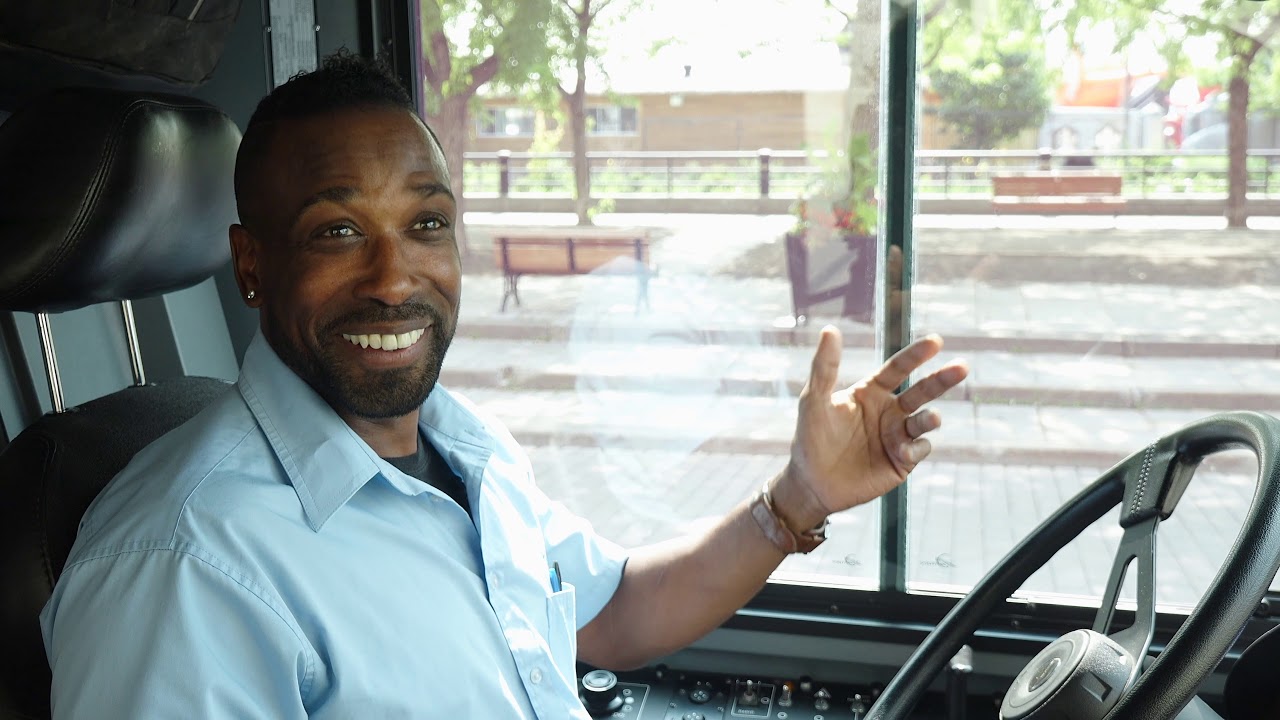 Découvrez Montréal en bus - Ligne 715 : L’ancestrale