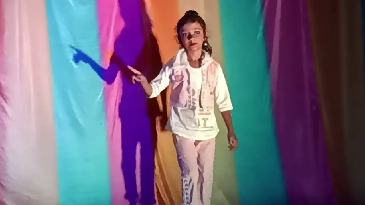 Dance performance on Bhojpuri song by little girl.| अपना lakhanpur