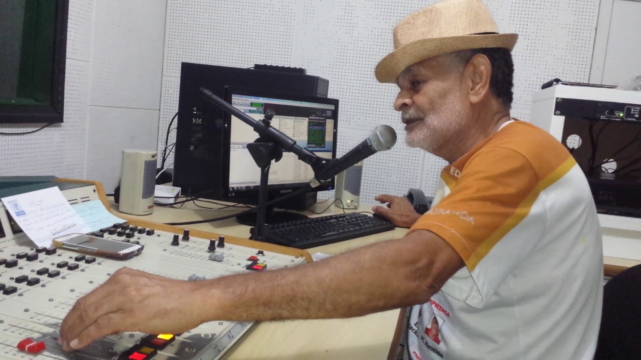 estúdio principal. rádio terra AM 760 khz programa encontro da saudade