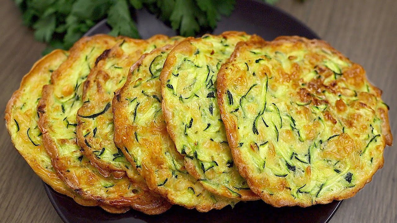 Einfach 1 Zucchini reiben und in den Ofen! Besser als Pizza! Ein einfaches Zucchini-Rezept!