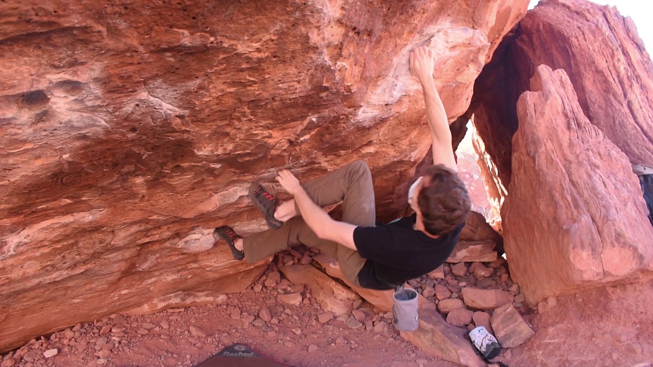 Red Rock Moderate Climbing: Kraft Boulders and Calico II