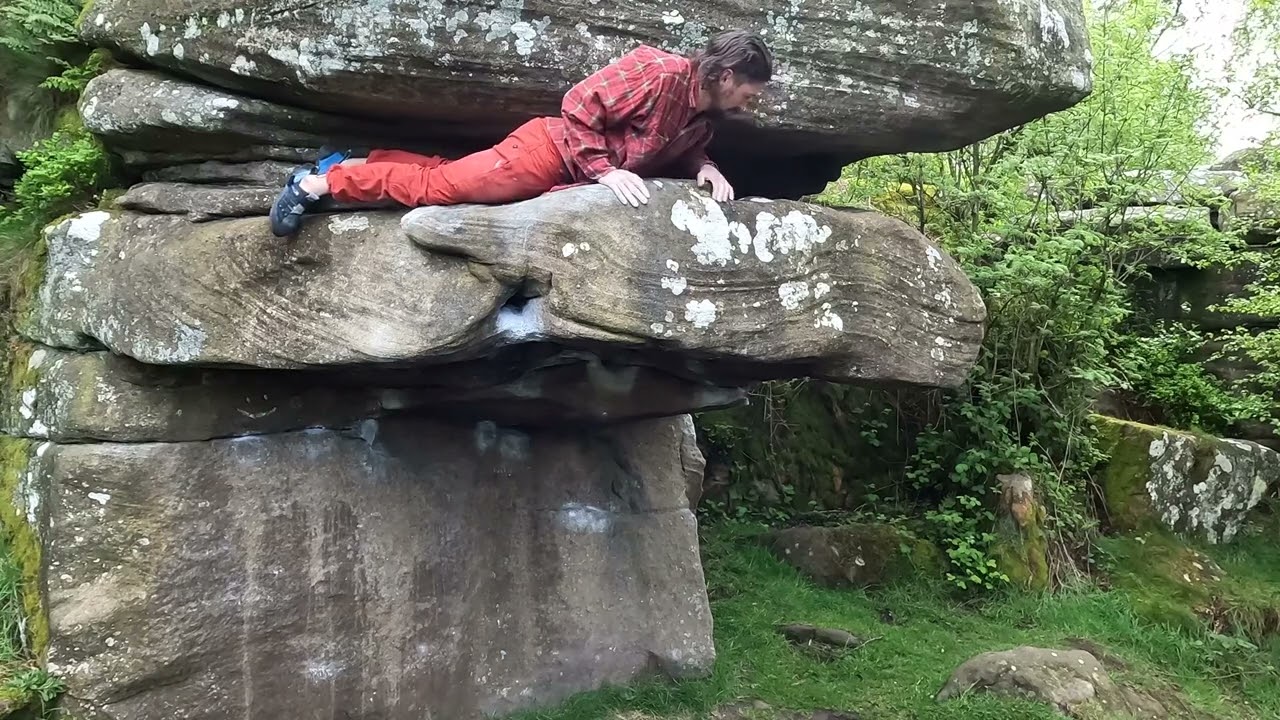 Bellyflop 6B+ - Brimham | Yorkshire Bouldering