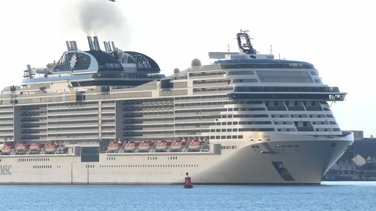 MSC Virtuosa departing Southampton in thunderstorm on 13 September 2025