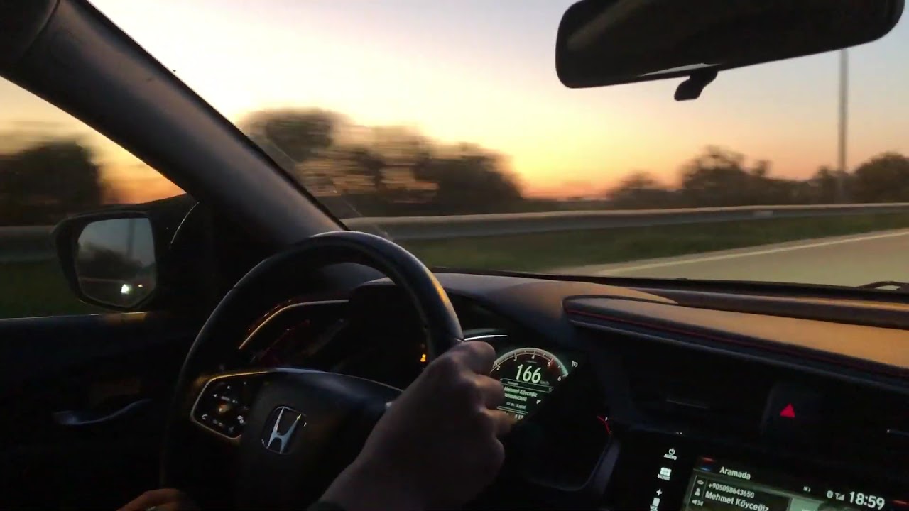 Civic RS 1.5T CVT vs Leon FR 1.4 TSI manuel | roll race