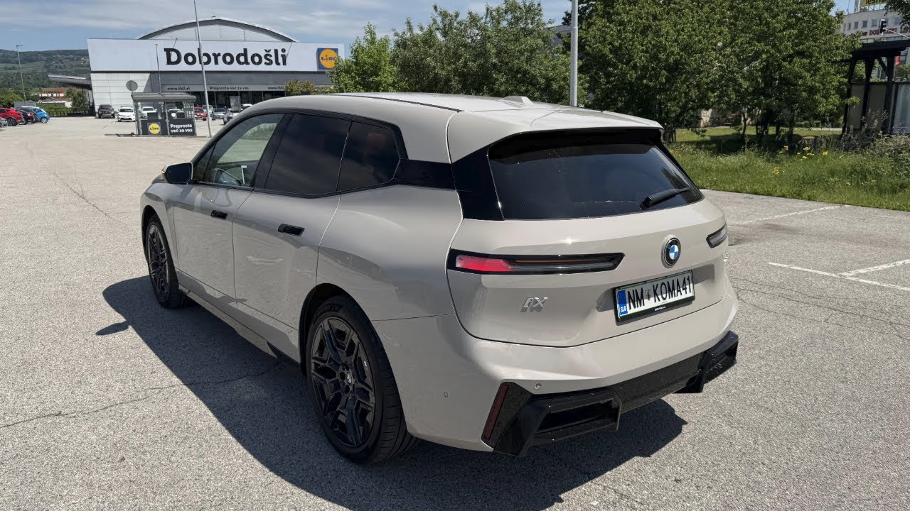 NEW BMW iX 2025 xDrive45 M Sport  - Exterior