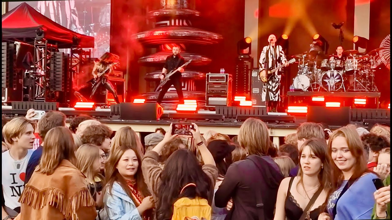 [4K] THE SMASHING PUMPKINS -”Glass’ theme/Heavy metal machine”INTRO - GRÖNA LUND STOCKHOLM 20.8.2025