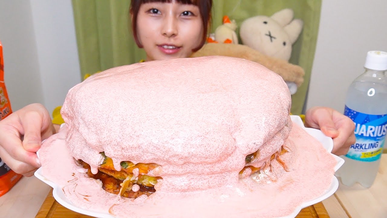 【大食い】巨大お好み焼き4枚と大量の明太マヨネーズ