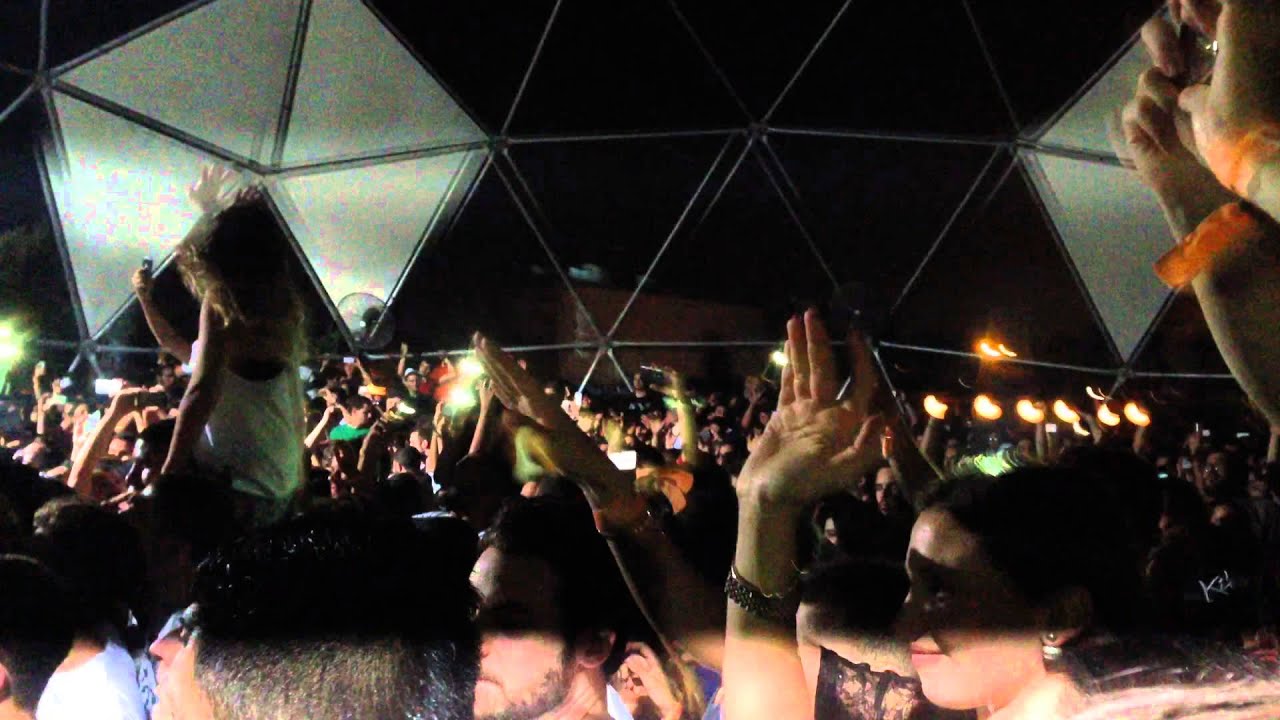 Nicolas Jaar remixing Mahmoud Darwish & Marcel Khalife, live at Gärten, Beirut (25.07.15)