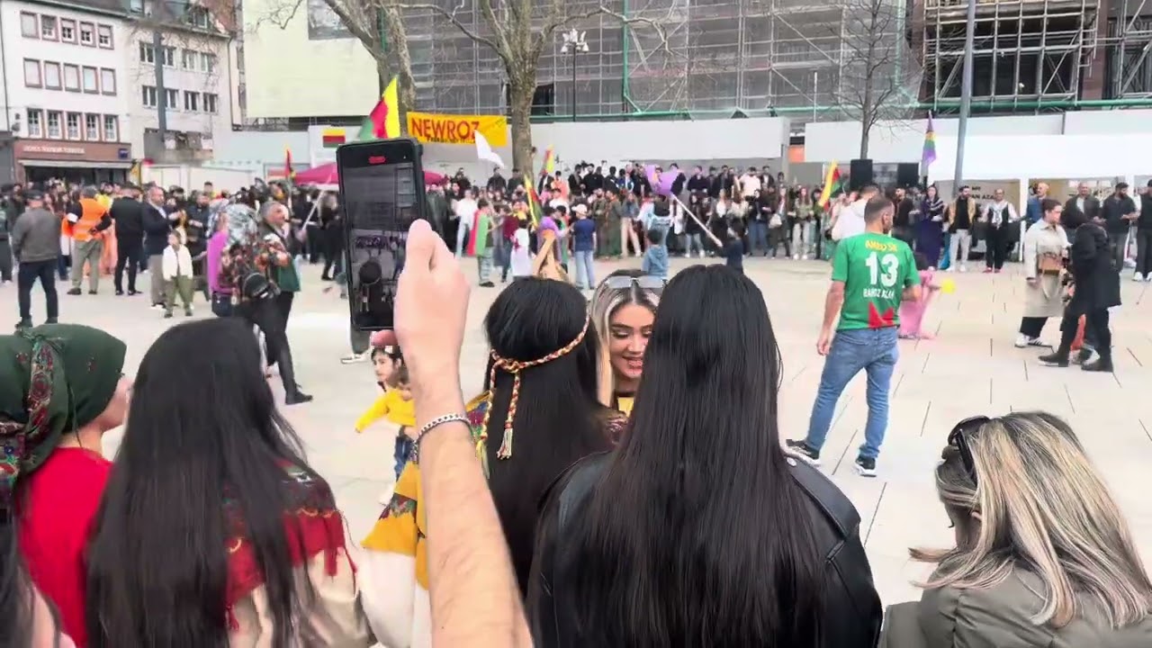 Das kurdische Neujahrsfest Newroz gefeiert in Freiburg Multikulturelle Stadt,Deutschland 21.März2025