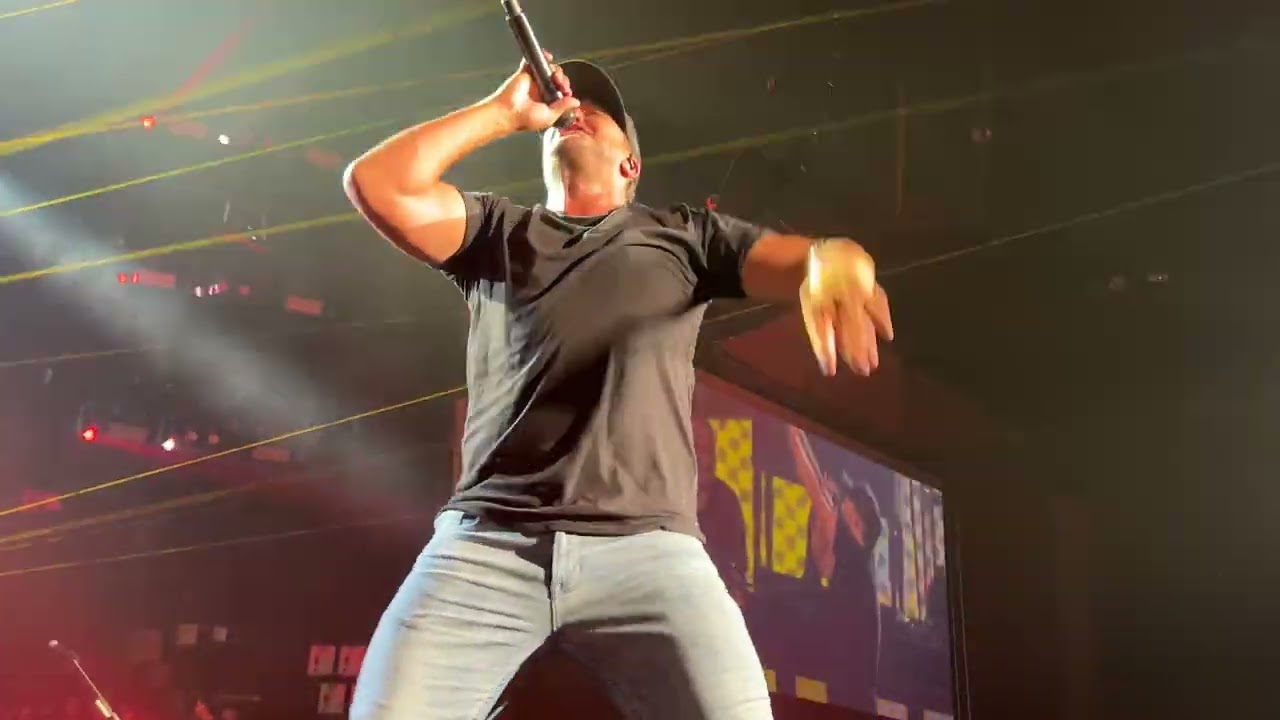 Luke Bryan 