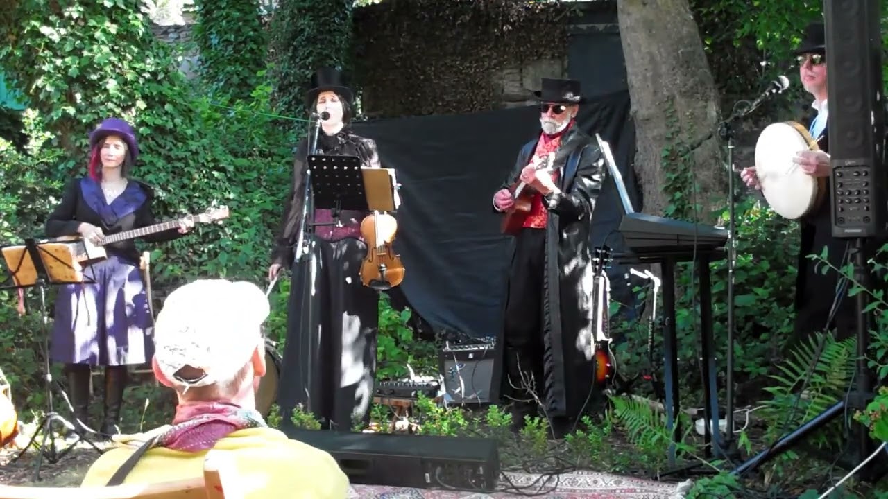 The Steaming Foggs - at EDS Garden 2022