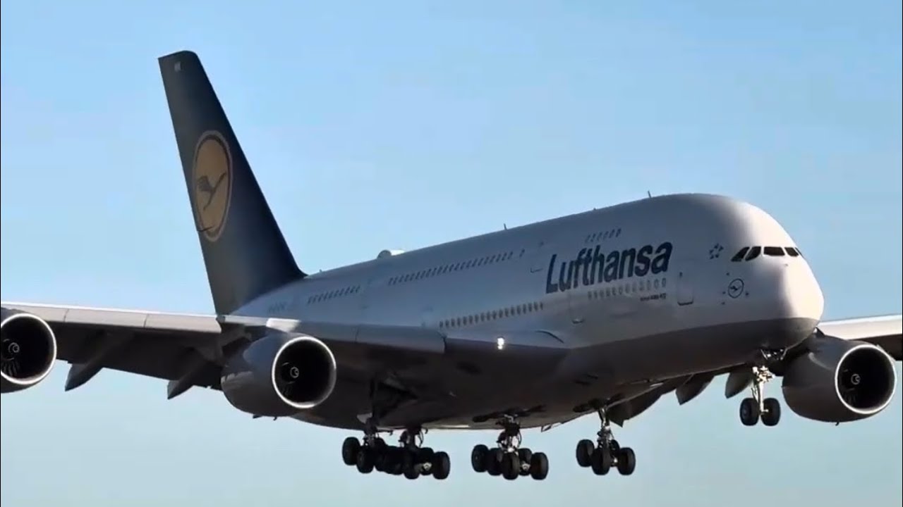 25 mins landing and take off to/from Los Angeles International Airport, different angles (LAX) 