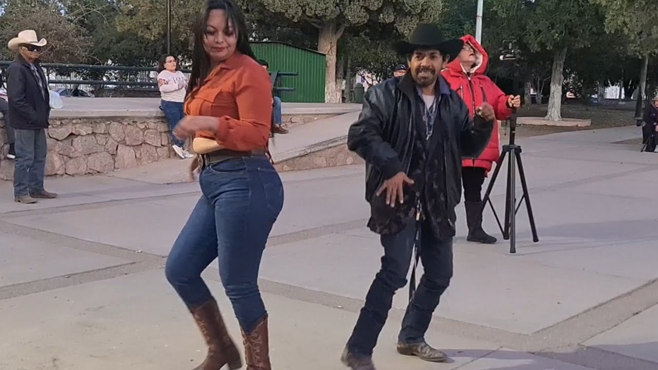 La Señorita Cumbia y Betito