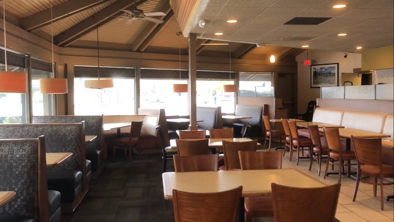 Внутри заброшенного ресторана Shari’s (северная трасса 97) - Бенд, Орегон