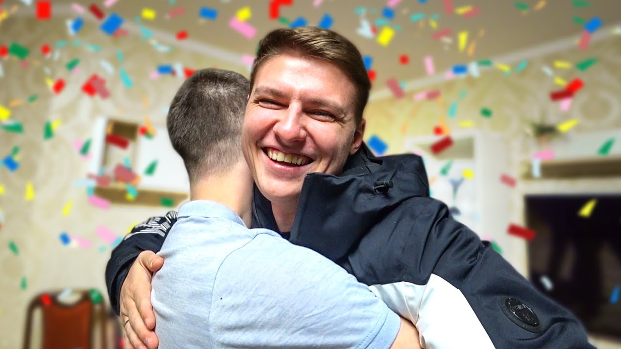 ОН ЗАПЛАКАЛ КОГДА УВИДЕЛ ПОДАРОК НА ДР 😱