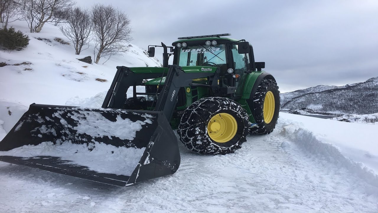 Headcam | Snow Removal! John Deere Moving Snow!