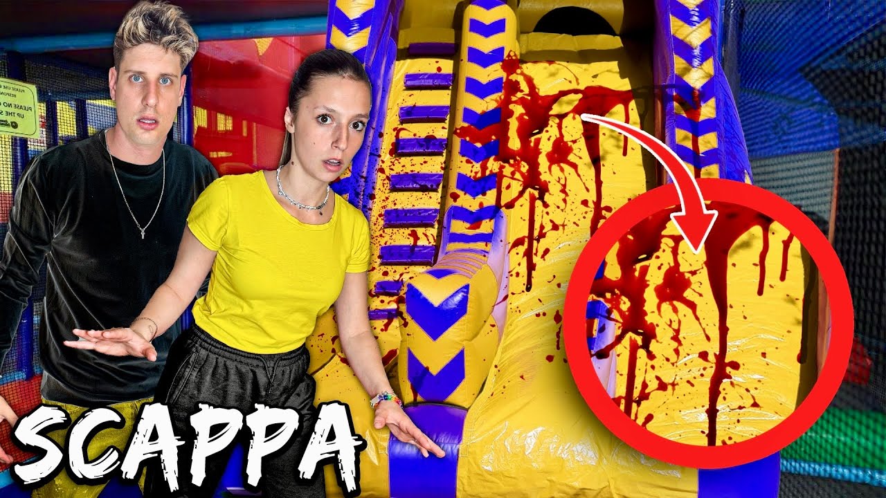MIKE E LAURA SCOPRE DEL SANGUE DELLA RAGAZZA POSSEDUTA AL PARCO GIOCHI ALLE 3 DI NOTTE! SCAPPA!
