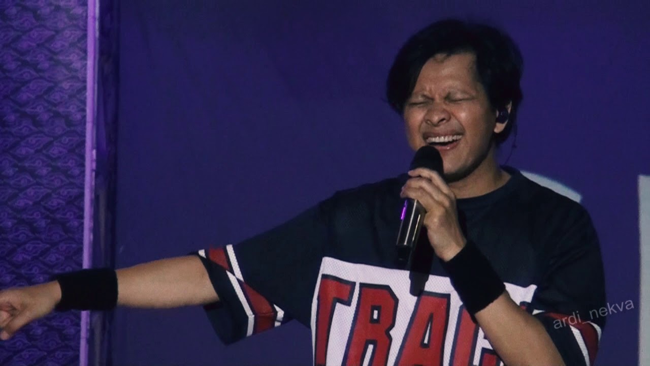 Gigi - Akhirnya (HUT Kota Baubau)