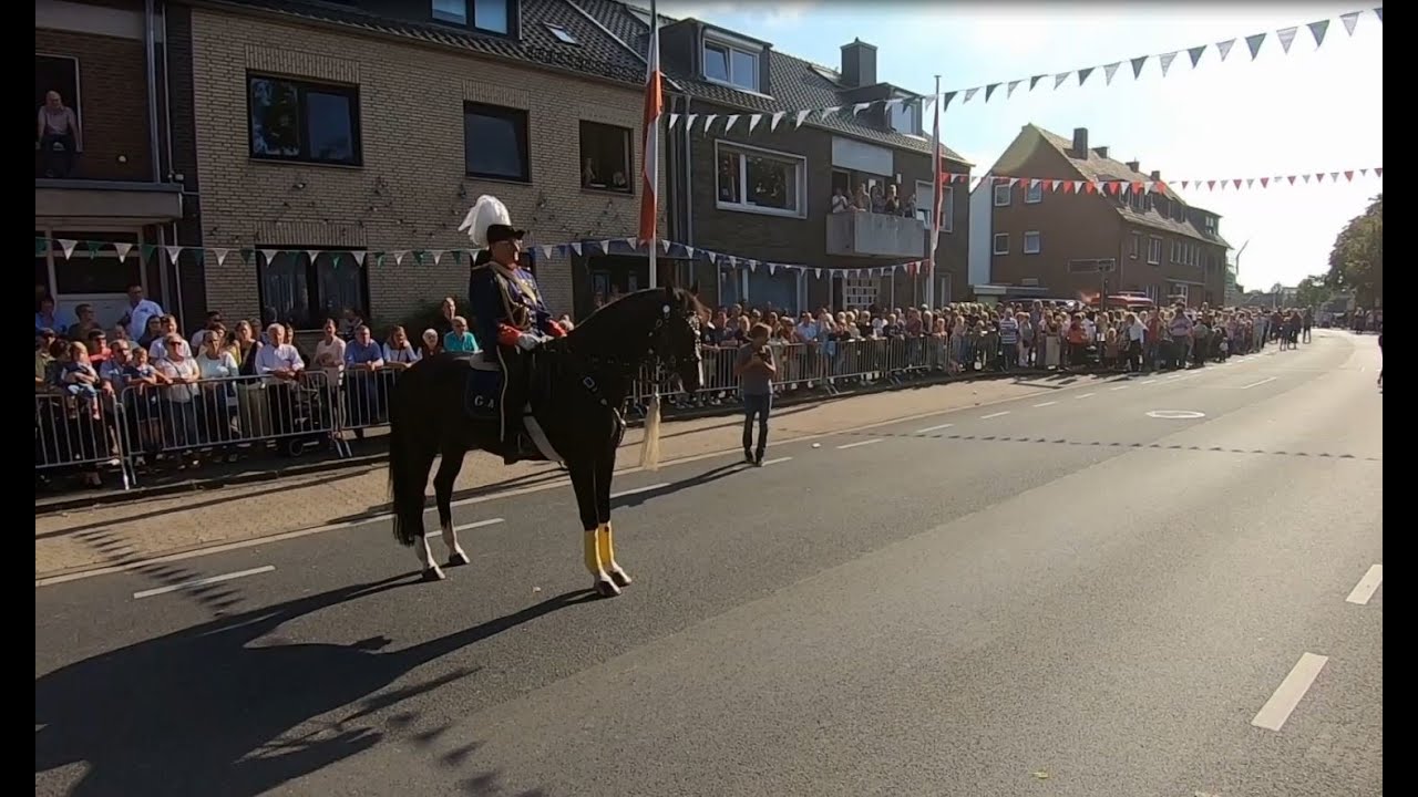 Schützenfest in Uedesheim  Die Große Königsparade am 11. September 2022 Teil 01