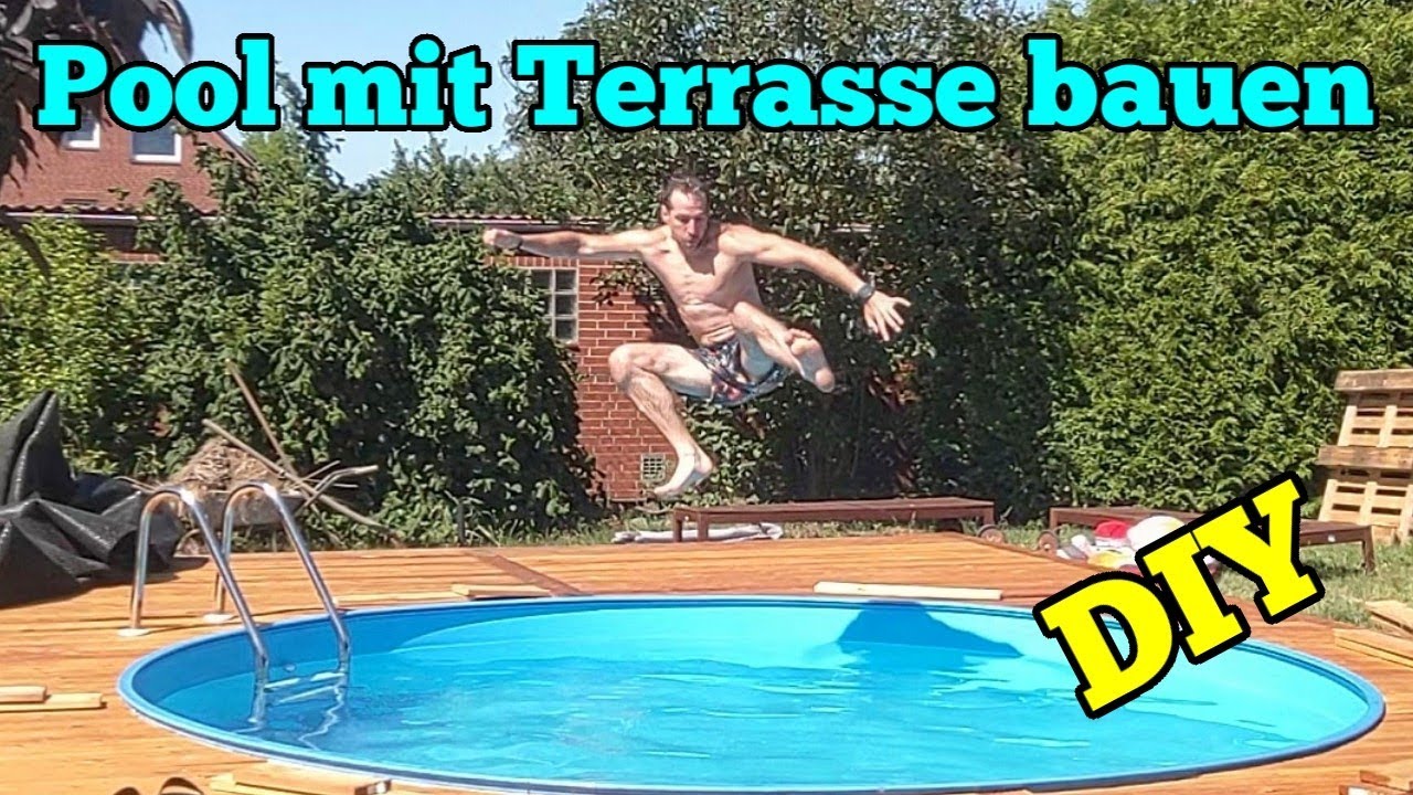 Pool bauen und Terrasse aus Holz mit Unterkonstruktion für Pool selber bauen im Garten